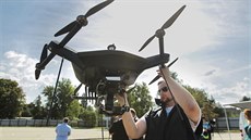 Plzeň získala od Úřadu pro civilní letectví povolení, že může využívat drony.... Plzeň získala od Úřadu pro civilní letectví povolení, že může využívat drony....