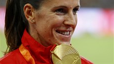 Zuzana Hejnová se chlubí zlatou medailí z mistrovství svta v Pekingu.