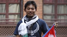 Třiatřicetiletý Japonec Nobukazu Kuriki je zatím jediným horolezcem, který se... Třiatřicetiletý Japonec Nobukazu Kuriki je zatím jediným horolezcem, který se...
