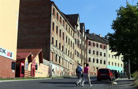 Blok inovních dom v chebské Wolkerov ulici.