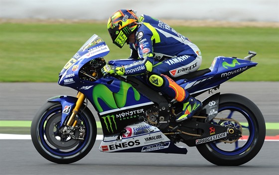 Italský závodník Valentino Rossi v kvalifikaci na Velkou cenu Británie.