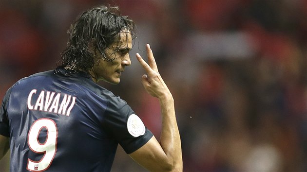 Edinson Cavani z Paris St. Germain oslavuje svj gl proti Monaku.