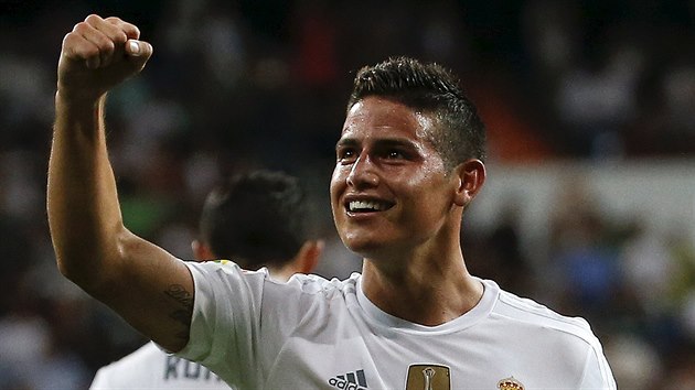 JAK SE VM TO DNESKA LB? James Rodriguez z Realu Madrid se raduje z glu proti Betisu Sevilla.