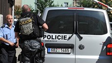 Policejní kolona pevezla 31. srpna z Prahy do cely v Píní ulici v Brn...