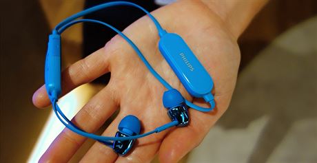 S Bluetooth sluchtky Philips SBH-5900 mete poslouchat ve dvojici z jednoho...