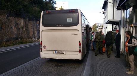 Na trati Liberec - Stará Paka probíhá velká výluka; dál musím pokraovat...