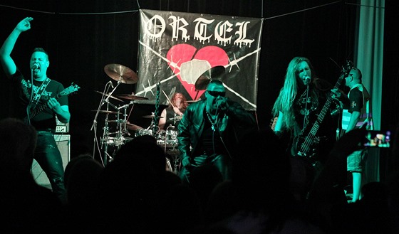 Koncert kapely Ortel v Počátkách na Pelhřimovsku. Sál sokolovny byl vyprodaný,... Koncert kapely Ortel v Počátkách na Pelhřimovsku. Sál sokolovny byl vyprodaný,...