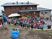 Pohled na obnovenou Bezručovu chatu na beskydské Lysé hoře (5. září 2015) Pohled na obnovenou Bezručovu chatu na beskydské Lysé hoře (5. září 2015)