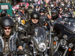 Spanil jzda motork pi pleitosti Prague Harley Days 2015