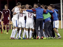 et fotbalist se raduj z vtzstv v Lotysku a postupu na EURO 2016 do...