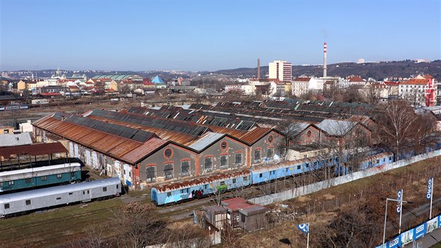 Skupina CPI Property Group podnikatele Radovana Vtka zahjila v pondl 7. z 2015 demolici zchtralch budov ndra v Praze Bubnech