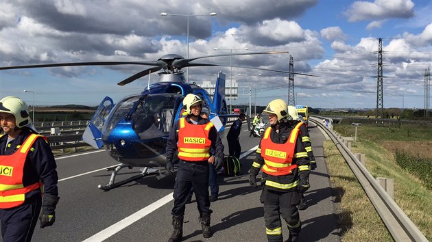 Srka kamion zablokovala Prask okruh. Na mst pistval zchransk vrtulnk (8.9.2015)