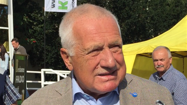 Václav Klaus pedstavil v Lysé nad Labem iniciativu Proti migraci (5. záí 2015)