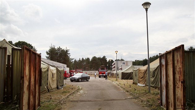 V arelu v Potorn, kde m bt poboka beclavsk vznice, postavili hasii za jedin veer 25 stan. Ty pojmou a ti stovky uprchlk, kte nelegln pekroili esk hranice.