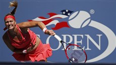eská tenistka Petra Kvitová podává ve 3. kole US Open.