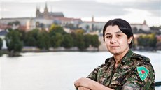 Nesrin Abdullah, náčelnice kurdských ženských milicí, se v Praze zůčastnila... Nesrin Abdullah, náčelnice kurdských ženských milicí, se v Praze zůčastnila...