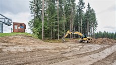 Ve Skiareálu Lipno staví novou sjezdovku, která bude dlouhá 1 200 metrů. Ve Skiareálu Lipno staví novou sjezdovku, která bude dlouhá 1 200 metrů.