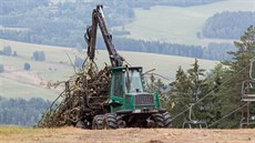 Ve Skiareálu Lipno staví novou sjezdovku, která bude dlouhá 1 200 metr.