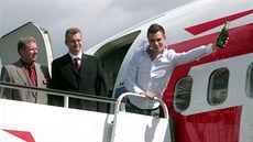 Na konci srpna 2004 poktil Leo Mare letadlo s názvem Beroun v pozadí éf SA...