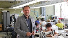 Rudlof Chládek, předseda představenstva oděvního družstva Vývoj Třešť. Podnik... Rudlof Chládek, předseda představenstva oděvního družstva Vývoj Třešť. Podnik...
