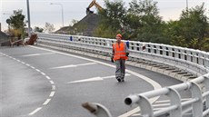 Oprava dálničního přivaděče v Ostravě-Přívoze na D1 potrvá do konce října. Oprava dálničního přivaděče v Ostravě-Přívoze na D1 potrvá do konce října.