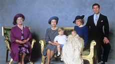 Královna matka, královna Albta II., princezna Diana, princ Charles a jejich...