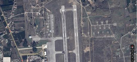 Takto bylo letit u Latakíje známo dosud. Nevypadalo to na moc stavebních...