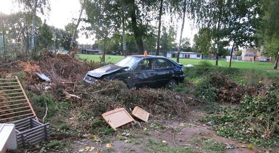 Pi nehod na kraji Olan u Prostjova zemel sedmdesátiletý idi. Auto s...