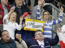 I LOVE RUGBY Fanouci bhem slavnostního zahájení mistrovství svta v Londýn.