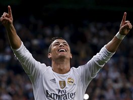 HATTRICK. Cristiano Ronaldo v duelu se achtarem zil.