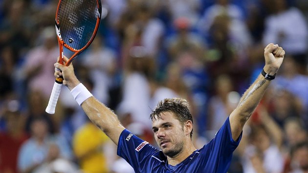 Stan Wawrinka se raduje z postupu do semifinále US Open.