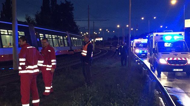 Pi nehod dvou tramvaj v praskm Branku se zranilo osm lid (10.9.2015)