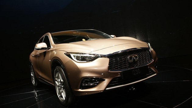 Infiniti Q30