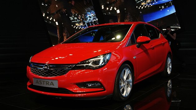 Nov Opel Astra na autosalonu ve Frankfurtu