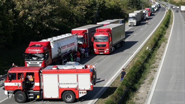 tvrtení nehodu na 218. km dálnice D1 u Vykova nepeilo pt lidí (17. 9....