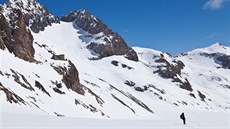 Vrchol hory Dôme de neige v alpském masivu Ecrins na jihovýchodě Francie. Vrchol hory Dôme de neige v alpském masivu Ecrins na jihovýchodě Francie.