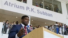 Hokejista P.K. Subban na tiskové konferenci.