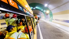 Novináři si naposledy prohlédli tunelový komplex Blanka před jeho otevřením... Novináři si naposledy prohlédli tunelový komplex Blanka před jeho otevřením...