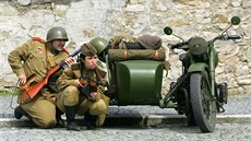 Události z druhé světové války si v Náměšti připomínají také simulovanou bitvou. Události z druhé světové války si v Náměšti připomínají také simulovanou bitvou.