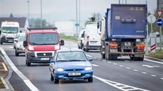 Nově otevřený úsek zanádražní silnice měří 800 metrů. Nově otevřený úsek zanádražní silnice měří 800 metrů.