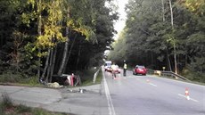 Tragická nehoda motocyklu a osobního auta u Rodvínova na Jindichohradecku.
