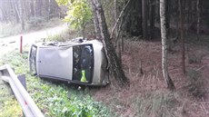 Tragická nehoda motocyklu a osobního auta u Rodvínova na Jindichohradecku.