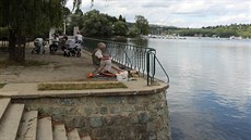 Fotografie poízená koncem letoního ervence z terasy u Rybáské baty, v...