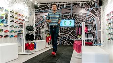 V místnosti je spousta prostoru, takže není problém se trochu rozeběhnout. V místnosti je spousta prostoru, takže není problém se trochu rozeběhnout.