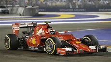 Kimi Räikkönen v kvalifikaci na Velkou cenu Singapuru