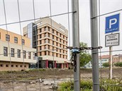 Opuštěné prostranství před chrudimským hotelem Bohemia Opuštěné prostranství před chrudimským hotelem Bohemia