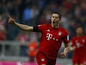 HISTORICK ZPIS. Robert Lewandowski z Bayernu Mnichov dal pt gl za devt...