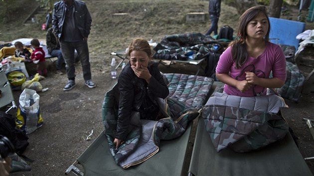 Afghnsk uprchlice v srbsk obci Beli Manastir (20. z 2015)