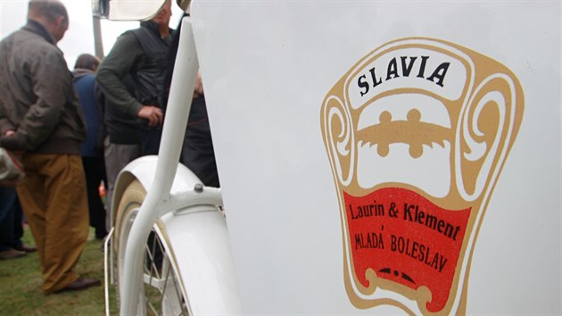Prvn vrobky pn Laurina a Klementa nesly znaku Slavia.