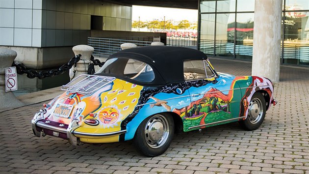 Porsche 356 C 1600 SC Cabriolet z roku 1964, kter patilo americk zpvace Janis Joplin, m do aukce.